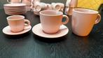 Vintage IKEA roze servies compleet, Huis en Inrichting, Ophalen, Zo goed als nieuw, Overige stijlen, Kop(pen) en/of Schotel(s)
