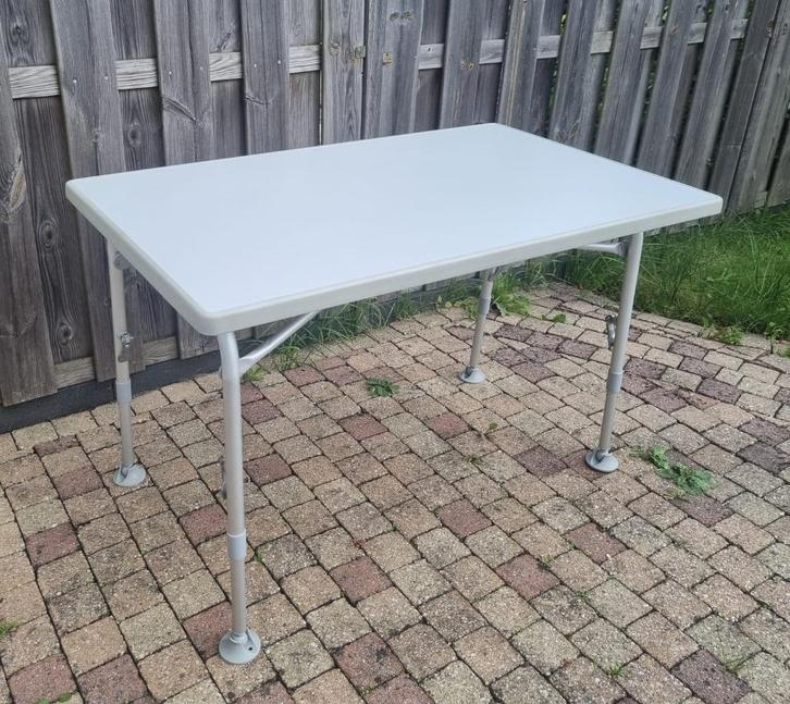 Robuuste stevige campingtafel kampeertafel tuintafel69x115cm, Caravans en Kamperen, Kampeermeubelen, Zo goed als nieuw, Campingtafel