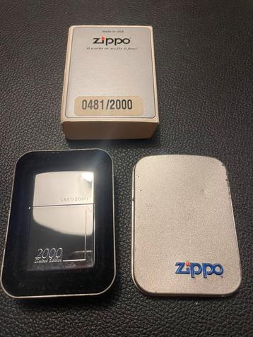 Nieuw Zippo-aansteker uit de gelimiteerde editie van 2000 beschikbaar voor biedingen