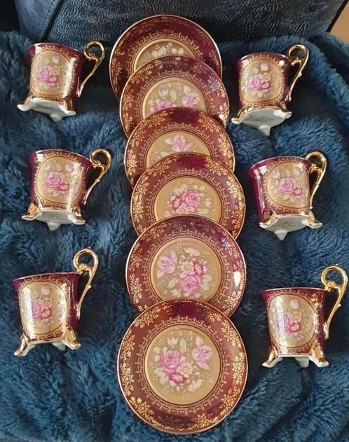 Prachtige Goud Gedecoreerde kop en schotels. Barok motieven, Antiek en Kunst, Curiosa en Brocante, Ophalen of Verzenden