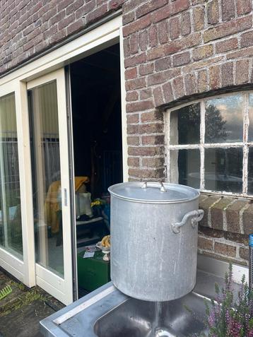 Grote Snertpan met Deksel - 40cm beschikbaar voor biedingen