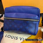 Louis Vuitton Outdoor Messenger M30242 | nette staat, Sieraden, Tassen en Uiterlijk, Tassen | Schoudertassen, Louis Vuitton, Gebruikt