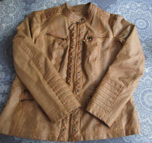 erg leuk leatherlook jasje Canda maat 42, Kleding | Dames, Jasjes, Kostuums en Pakken, Jasje, Maat 42/44 (L), Bruin, Ophalen of Verzenden