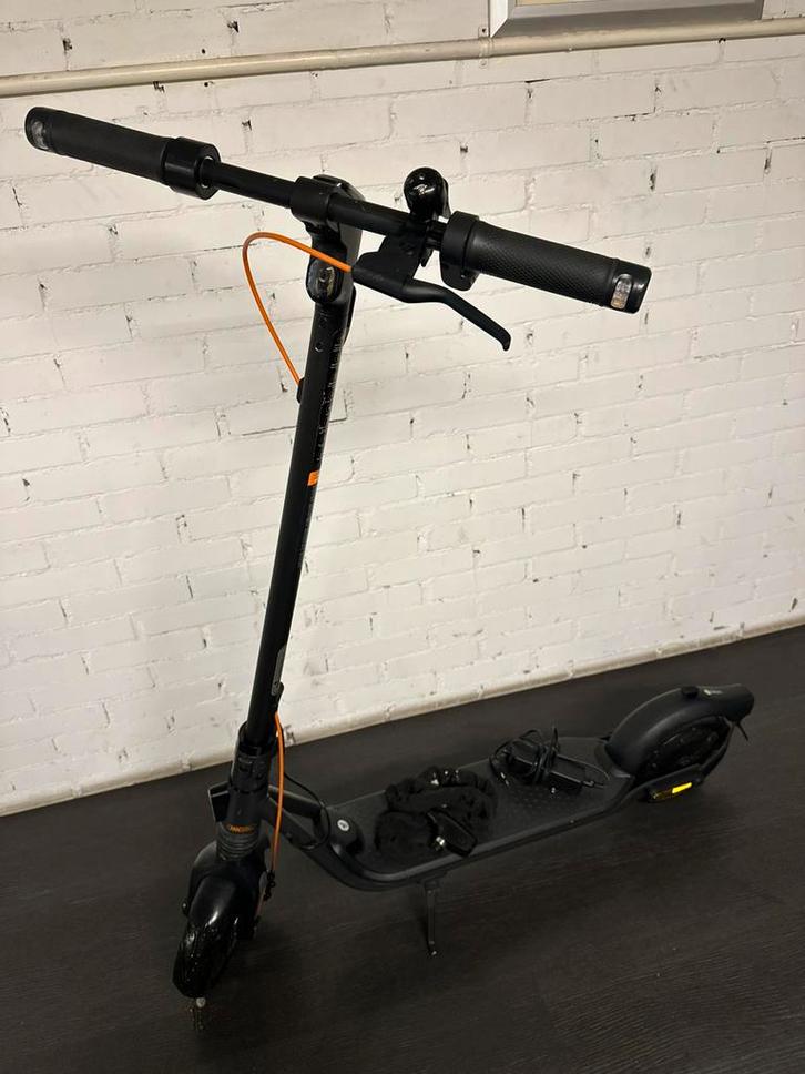 E-step Segway Ninebot (met vering), Fietsen en Brommers, Steps, Gebruikt, Elektrische step (E-scooter), Ophalen