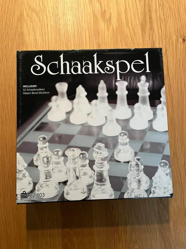 Schaakbord met schaakstukken, Hobby en Vrije tijd, Gezelschapsspellen | Bordspellen, Ophalen of Verzenden