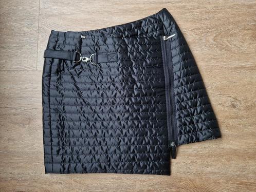 Zwart, gewatteerd rokje Airfield NIEUW Maat 42 (valt klein), Kleding | Dames, Rokken, Nieuw, Maat 38/40 (M), Zwart, Boven de knie