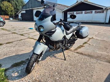 Triumph Tiger 885i bouwjaar 2000 beschikbaar voor biedingen