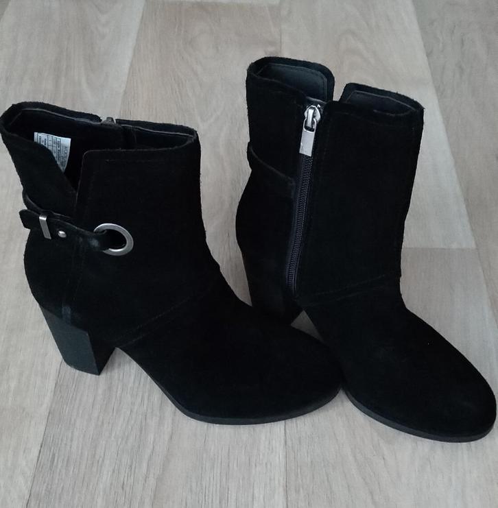 Koolaburra by UGG laarzen, maat 35, Kleding | Dames, Schoenen, Nieuw, Lage of Enkellaarzen, Zwart, Ophalen of Verzenden