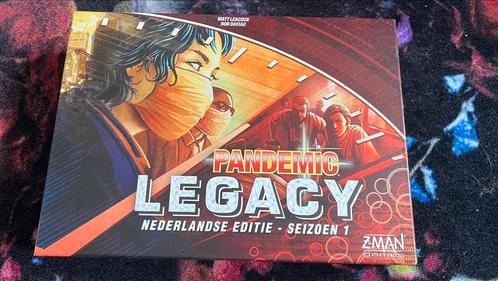 Pandemic: Legacy seizoen 1 Rode editie - gebruikt, Hobby en Vrije tijd, Gezelschapsspellen | Bordspellen, Gebruikt, Een of twee spelers
