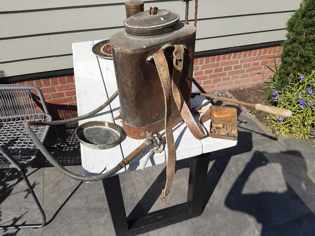 Gifspuit, Antiek en Kunst, Ophalen