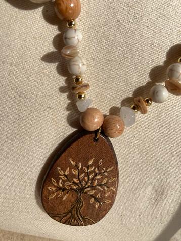 Handbeschilderde Ketting Levensboom €25 SALE NU €19,50🍂 beschikbaar voor biedingen