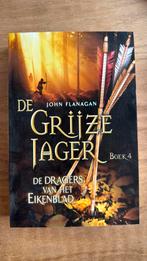 John Flanagan - De dragers van het Eikenblad, Ophalen of Verzenden, Zo goed als nieuw, John Flanagan