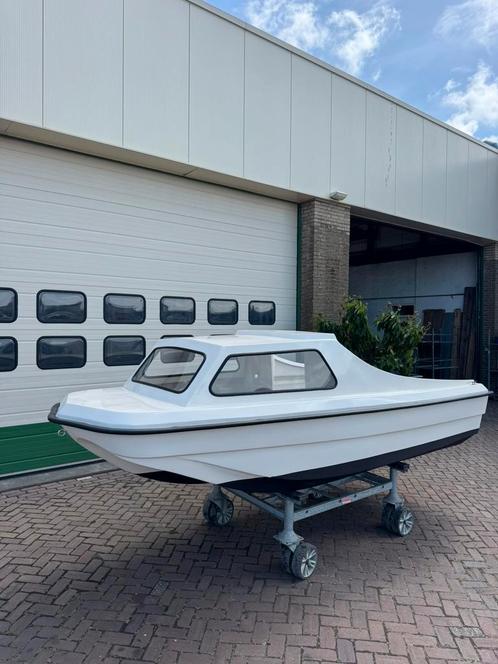 Pilot 420 visboot kajuitboot karperboot, Watersport en Boten, Vis- en Consoleboten, Gebruikt, Tot 10 pk, 3 tot 6 meter, Benzine