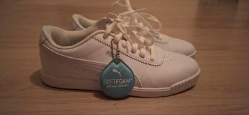 Puma Carina Slim beschikbaar voor biedingen