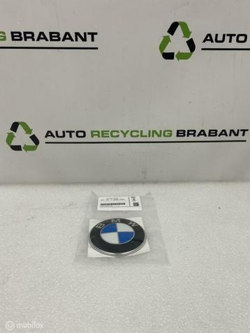 Embleem BMW 1 Serie F40 7288752 beschikbaar voor biedingen