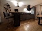Keuken met inbouwapparatuur, barkasten incl stoelen, Gebruikt, Enkelwandige keuken, Ophalen of Verzenden, Composiet