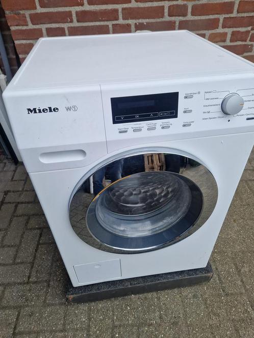 Miele W1 wasmachine, Witgoed en Apparatuur, Wasmachines, Gebruikt, Voorlader, 8 tot 10 kg, 1600 toeren of meer, Ophalen