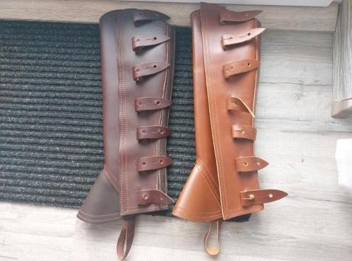 Portugese leren chaps., Dieren en Toebehoren, Paarden en Pony's | Beschermers, Nieuw, Rijden, Verzenden