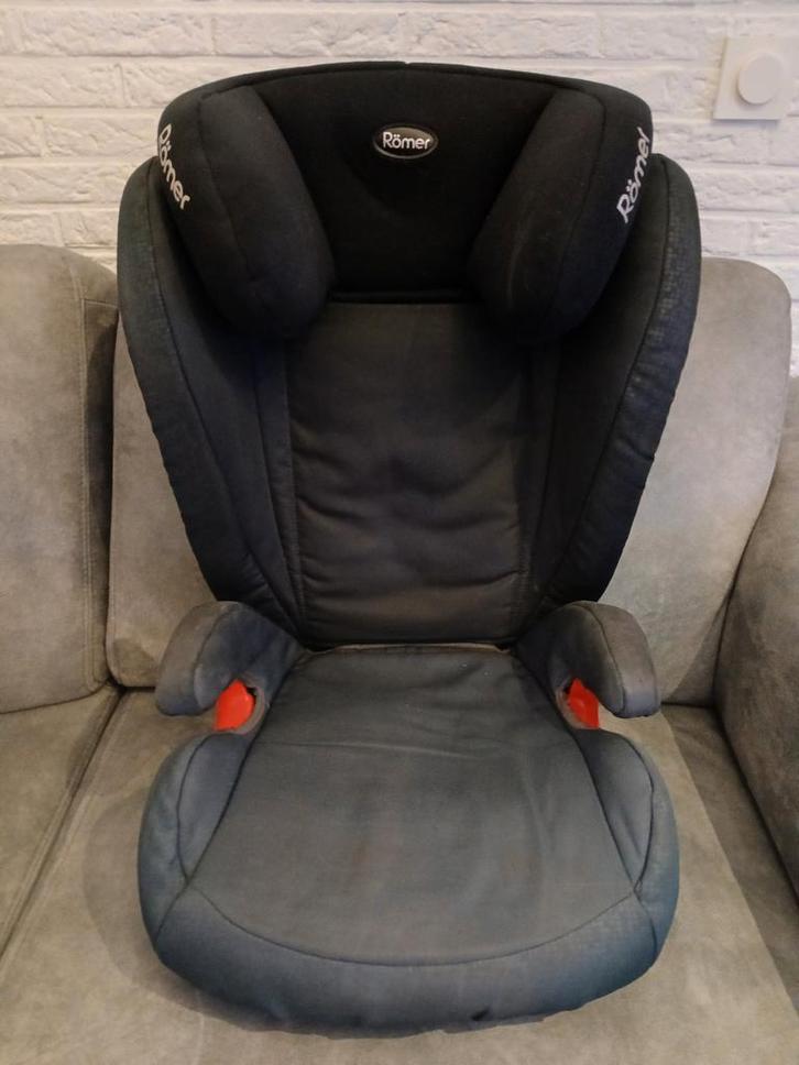 Römer autostoel / zitverhoger, Kinderen en Baby's, Autostoeltjes, Gebruikt, Overige merken, 15 t/m 36 kg, Autogordel, Ophalen