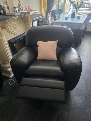 Relaxfauteuil zwart leer  beschikbaar voor biedingen