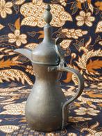 Mooie antieke Oosterse dallah of koffiekan van koper 30,3 cm, Ophalen of Verzenden, Koper