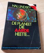 DE PLANEET DIE AARDE HEETTE door Hal Lindsey, Ophalen of Verzenden, Gelezen