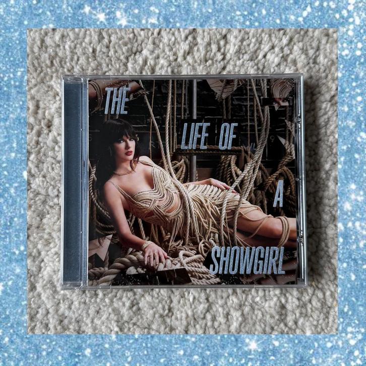 Taylor Swift CD acoustic Showgirl So glamorous cabaret, Cd's en Dvd's, Cd's | Pop, Zo goed als nieuw, 2000 tot heden, Ophalen of Verzenden