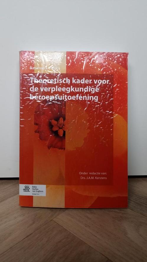 Theoretisch kader voor de verpleegkundige beroepsuitoefening, Boeken, Studieboeken en Cursussen, Zo goed als nieuw, HBO, Ophalen of Verzenden