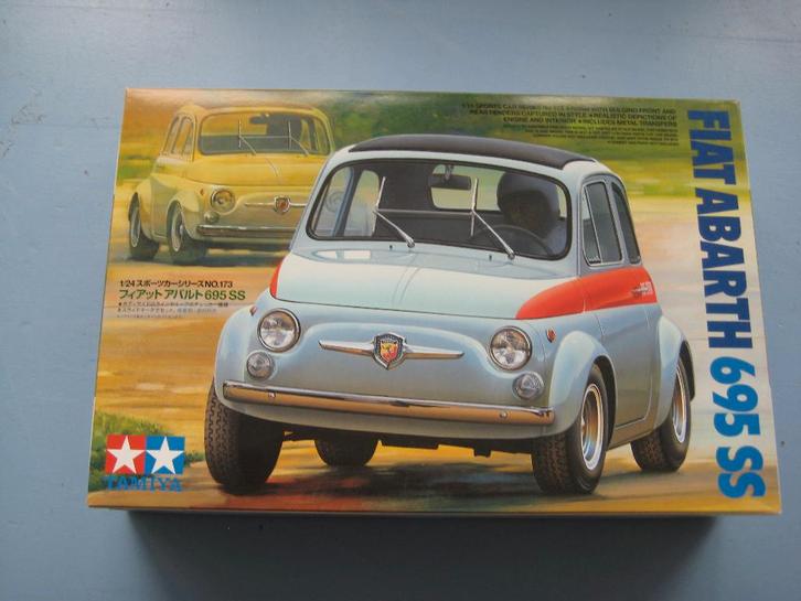 Bouwdoos Fiat 500 Abarth 695 ss, Hobby en Vrije tijd, Modelbouw | Auto's en Voertuigen, Nieuw, Auto, Groter dan 1:32, Tamiya, Ophalen of Verzenden