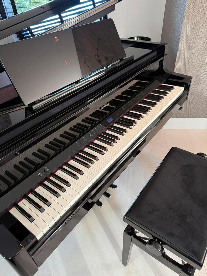 Nieuwpr. 19900 1 jaar oud! Roland GP9M-PE Digitale - vleugel, Muziek en Instrumenten, Piano's, Zo goed als nieuw, Piano, Zwart