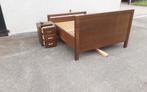 Donker eiken bed 140x200 met nacht.kastjes, Huis en Inrichting, Slaapkamer | Bedden, Ophalen, Tweepersoons, 140 cm, Zo goed als nieuw