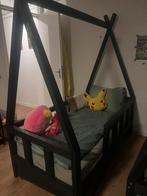 Peuterbed op maat gemaakt met matras + ladekast met wieltjes, Ophalen, 70 tot 85 cm, 140 tot 160 cm, Zo goed als nieuw