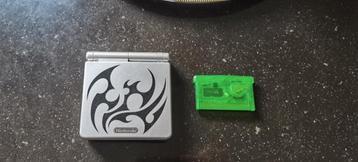 Nintendo Gameboy advance sp met Pokémon emerald  beschikbaar voor biedingen