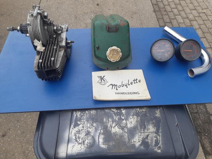 MOBYLETTE TANK KLOKKEN SPARTA BLOKJE, Fietsen en Brommers, Brommeronderdelen | Algemeen, Tank, Ophalen of Verzenden