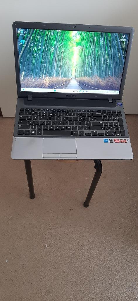 Samsung laptop incl draagtas, Computers en Software, Windows Laptops, Gebruikt, 15 inch, SSD, 2 tot 3 Ghz, 8 GB, Qwerty, Ophalen