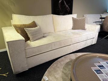 Bank Merano by UrbanSofa beschikbaar voor biedingen