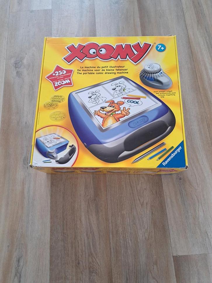 Xoomy Tekenmachine - Complete Set!, Kinderen en Baby's, Speelgoed | Educatief en Creatief, Gebruikt, Knutselen, Ontdekken, Met licht