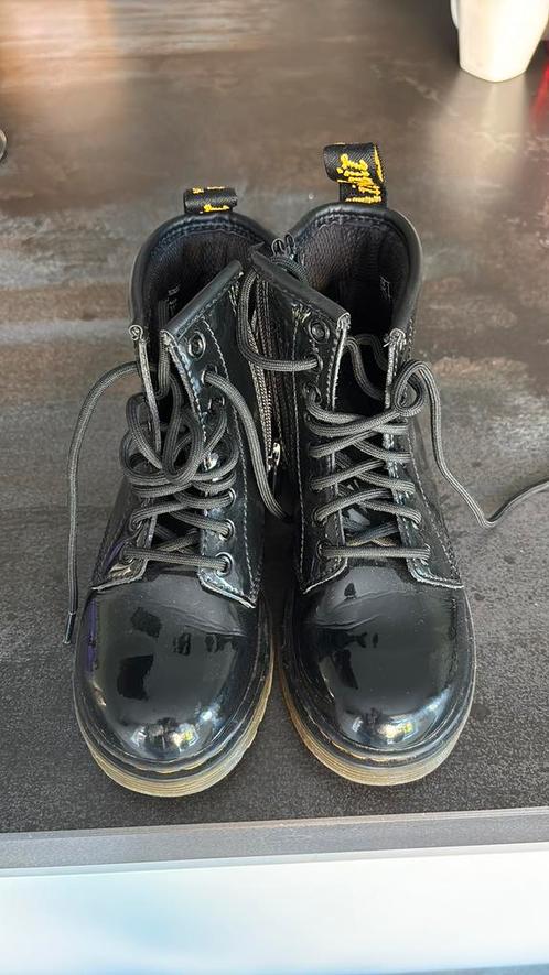 Dr. Martens (maat 28), Kinderen en Baby's, Kinderkleding | Schoenen en Sokken, Zo goed als nieuw, Schoenen, Meisje, Ophalen of Verzenden