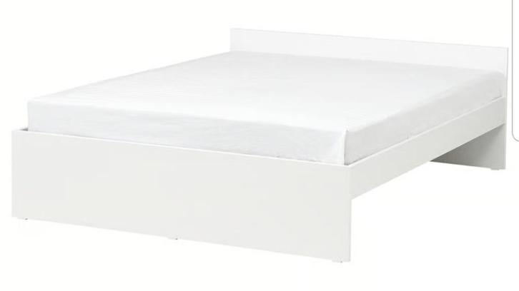 Bedframe Ikea VIHALS 140x200, Huis en Inrichting, Slaapkamer | Bedden, Gebruikt, Tweepersoons, 140 cm, 200 cm, Hout, Wit, Ophalen