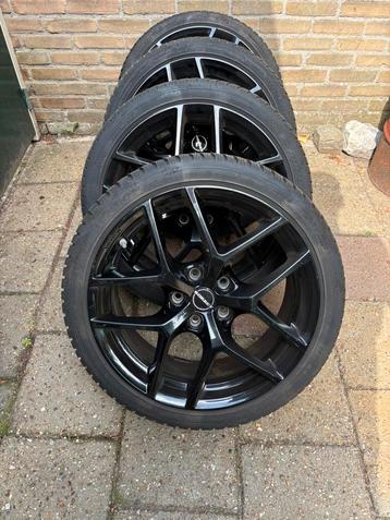 Winterset borbet hyundai i30n dunlop 225/40/18 beschikbaar voor biedingen