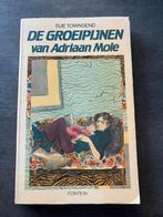 De Groeipijnen van Adriaan Mole - Sue Townsend, Ophalen of Verzenden, Gelezen, Nederland