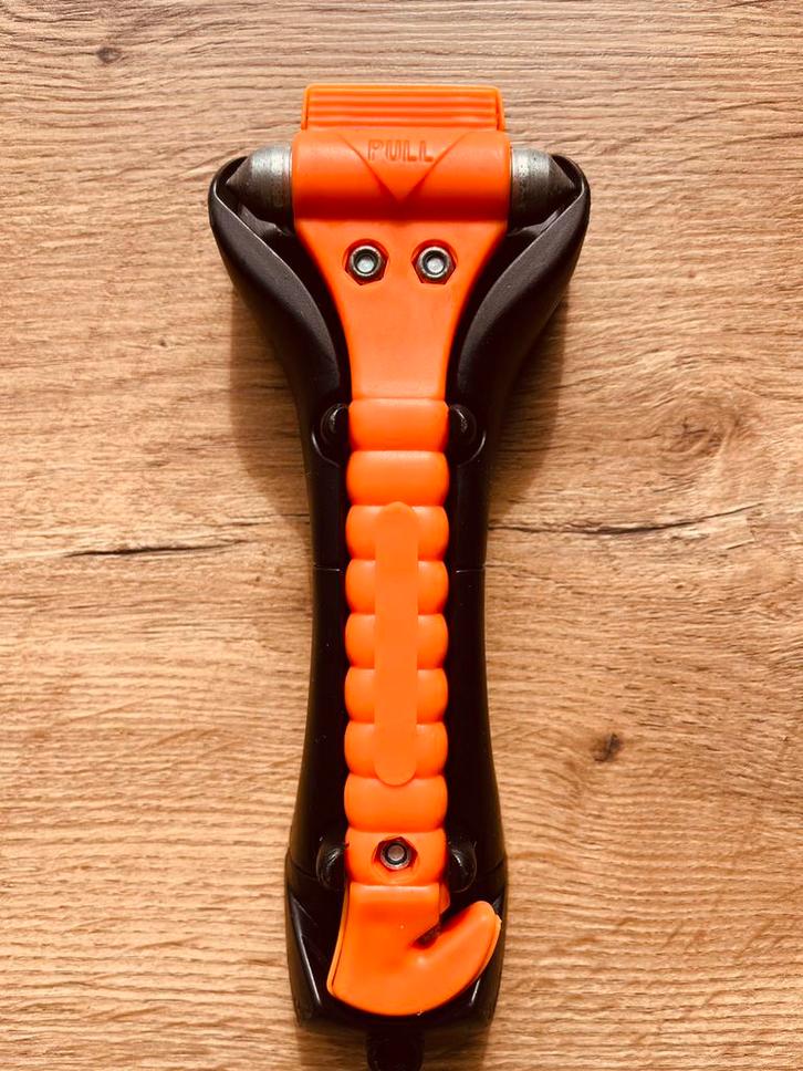 Veiligheidshamer, noodhamer met gordelsnijder!, Auto diversen, Auto-accessoires, Nieuw, Ophalen of Verzenden