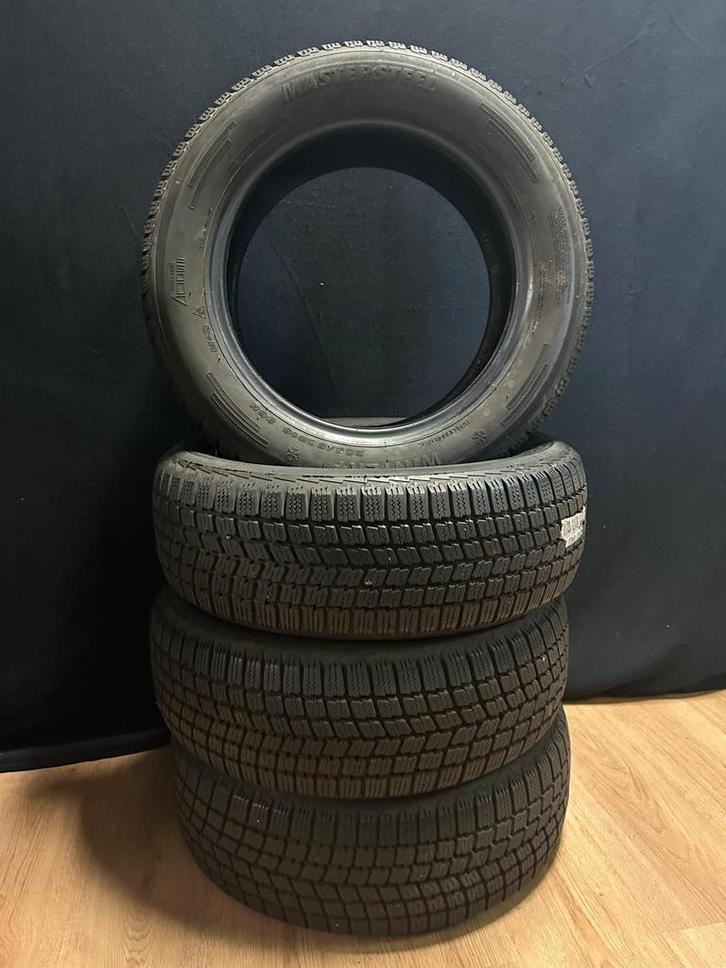 Mastersteel Winterbanden 205/60/16, Auto-onderdelen, Banden en Velgen, Band(en), 16 inch, 205 mm, Personenwagen, Gebruikt, Ophalen