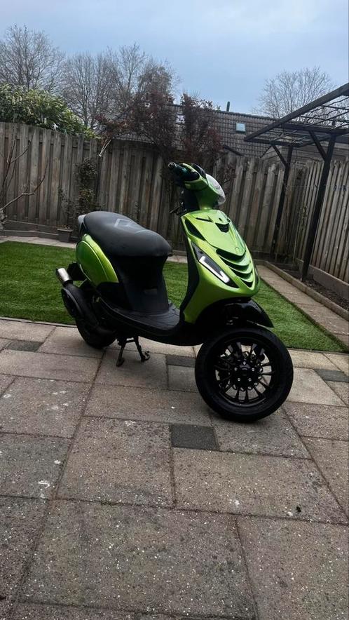ZIP 70CC// MAG NU WEG VOOR €1600, Fietsen en Brommers, Scooters | Piaggio, Zo goed als nieuw, Zip, Ophalen of Verzenden