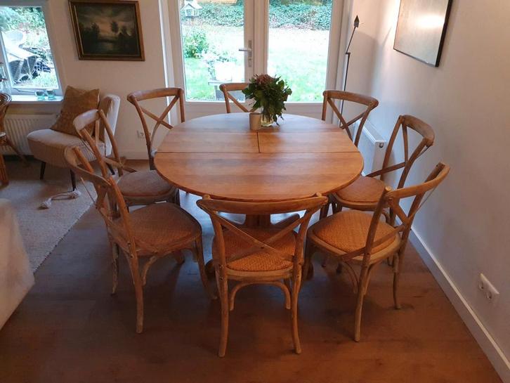Houten ronde eettafel (uitschuifbaar) + 8 Stoelen (rotan) -, Huis en Inrichting, Complete eetkamers, Ophalen of Verzenden