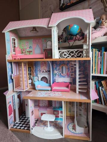 Barbie huis groot  beschikbaar voor biedingen