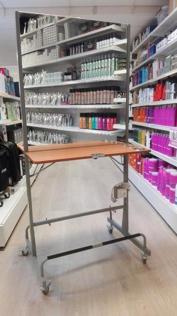 Mobiele Kappers Spiegel *NIEUW!* beschikbaar voor biedingen