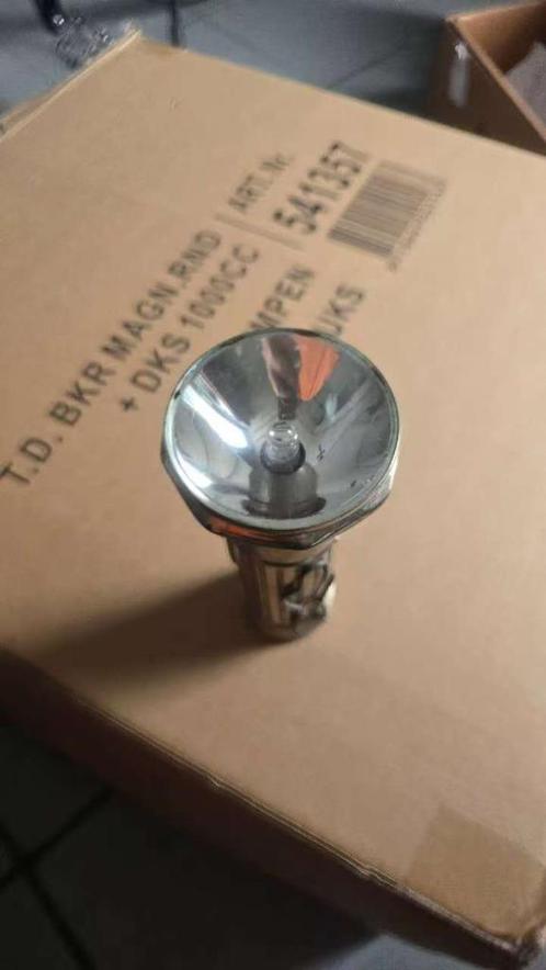 Unieke Vintage Zaklamp - Instelbare Focus - Made in Tsjecho-, Hobby en Vrije tijd, Elektronica-componenten, Ophalen of Verzenden