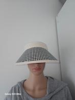 De zonnehoed is nieuw en heel handig, Kleding | Dames, Hoeden en Petten, Ophalen of Verzenden, Nieuw, One size fits all