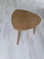 Bijzet tafeltje triangle, Ophalen, Gebruikt